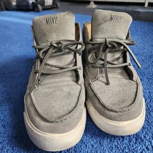 Nike Aine Chukka Stone Men’s Size 9.5